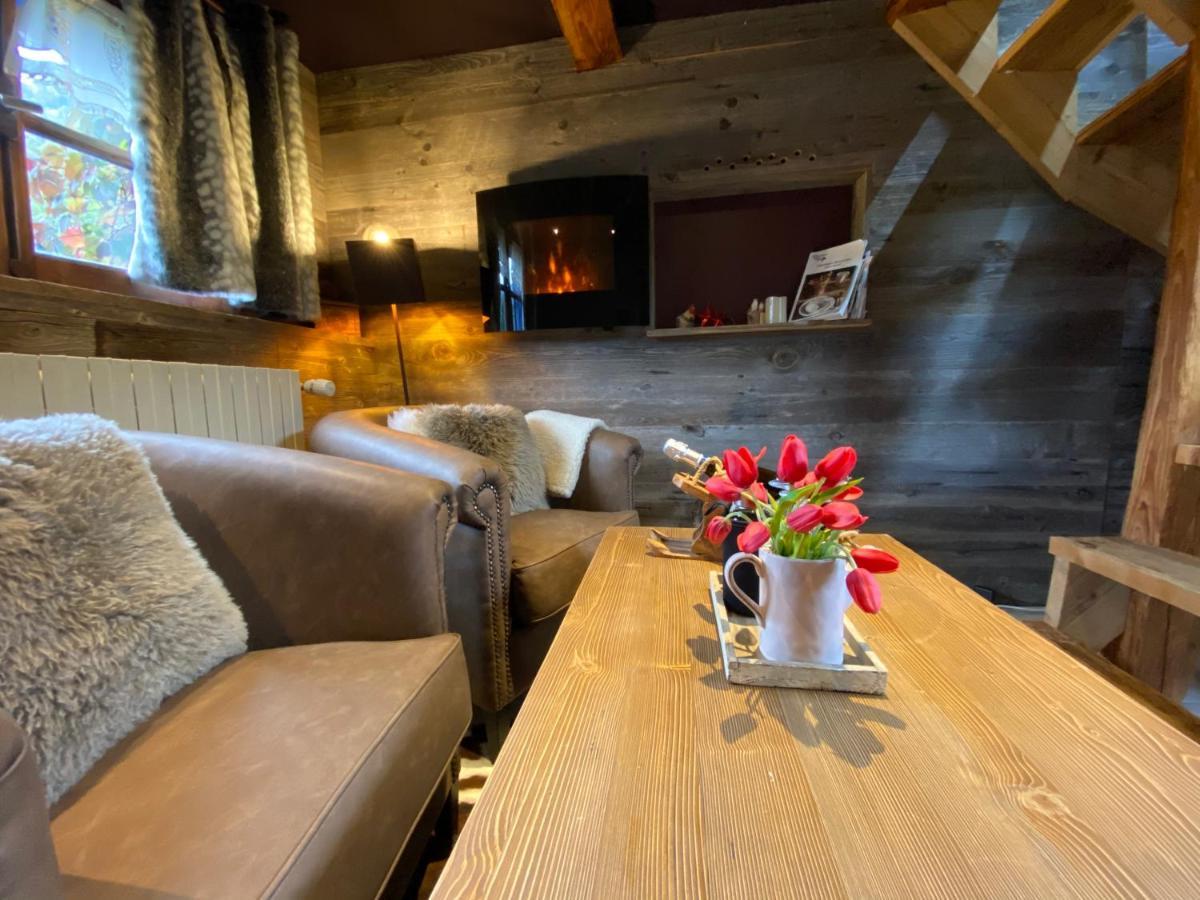 Micro-Lodge, Le Petit Nid D'Amour モントリオン エクステリア 写真